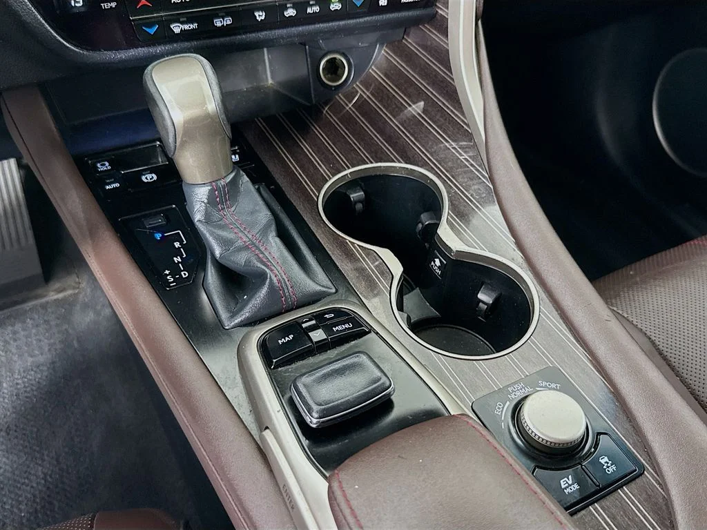 Used 2018 White Lexus 450hL Luxury image 18