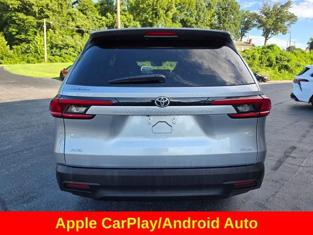 Used 2025 Silver Toyota XLE image 8