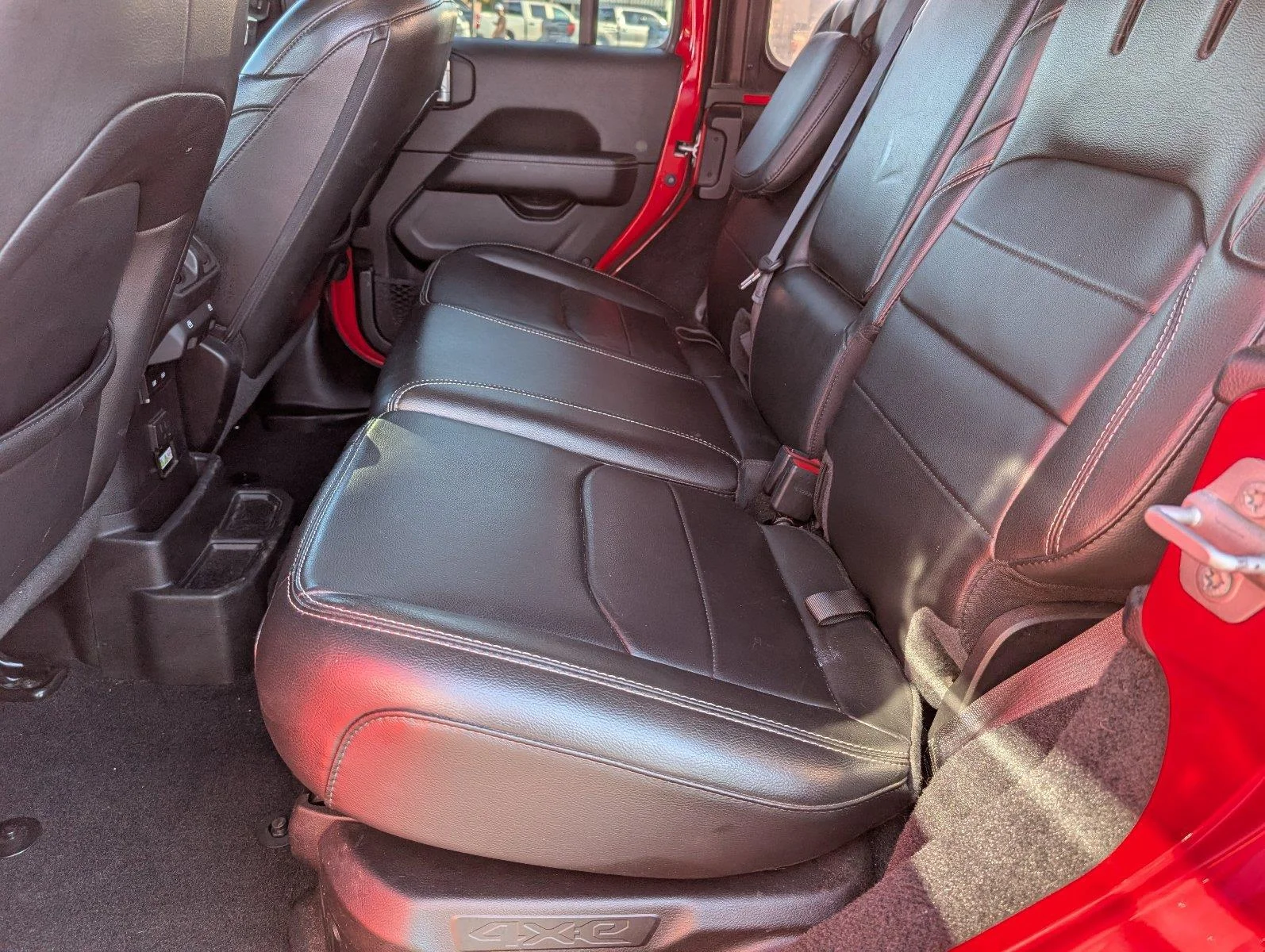 Used 2022 Firecracker Red Clearcoat Jeep Unlimited Sahara image 35