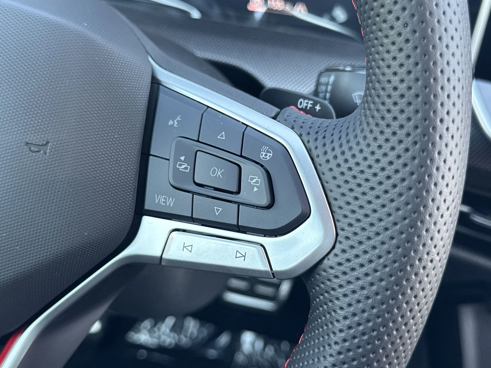 New 2026 Moonstone Gray Volkswagen SE image 21