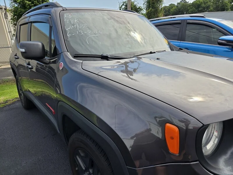 Used 2018 Crystal Metallic JEEP TRAILHAWK image 4