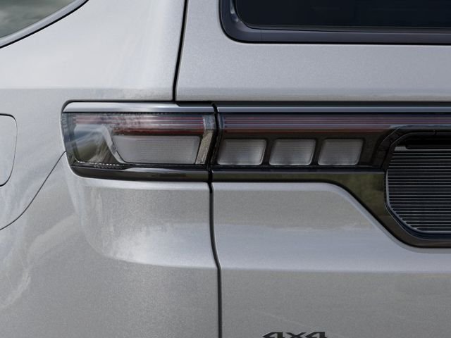 New 2026 Silver-Zynith Exterior Paint Jeep Limited Reserve image 10