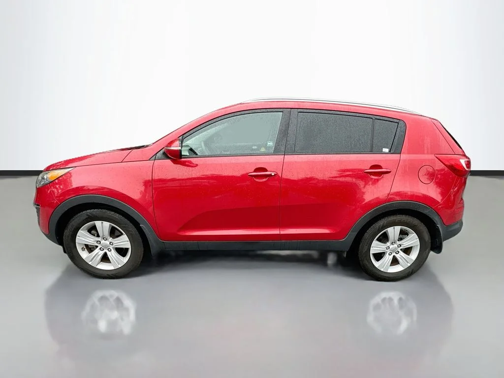 Used 2012 Signal Red Kia LX image 8