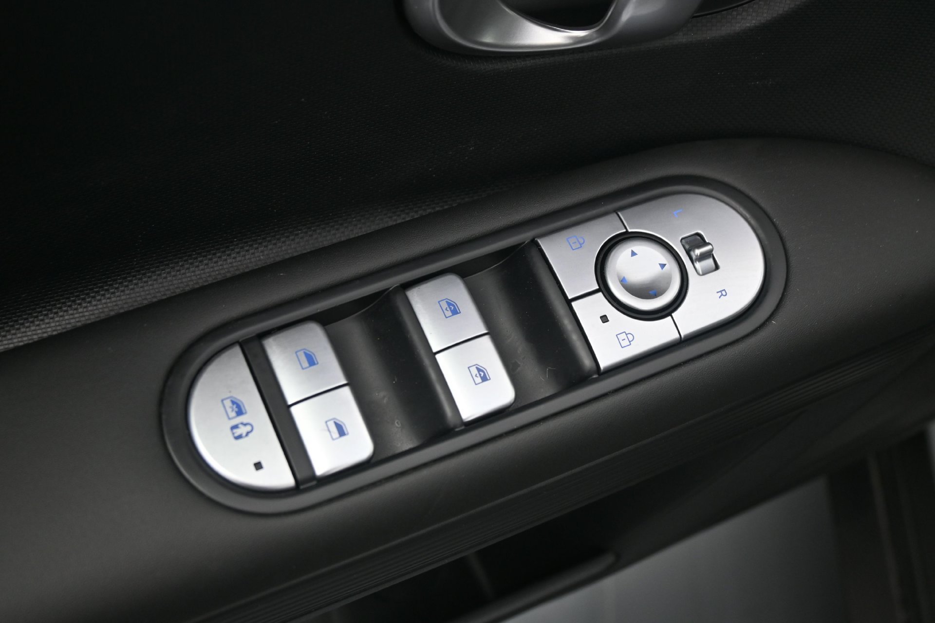 Used 2024 Cyber Gray Hyundai SEL AWD image 22