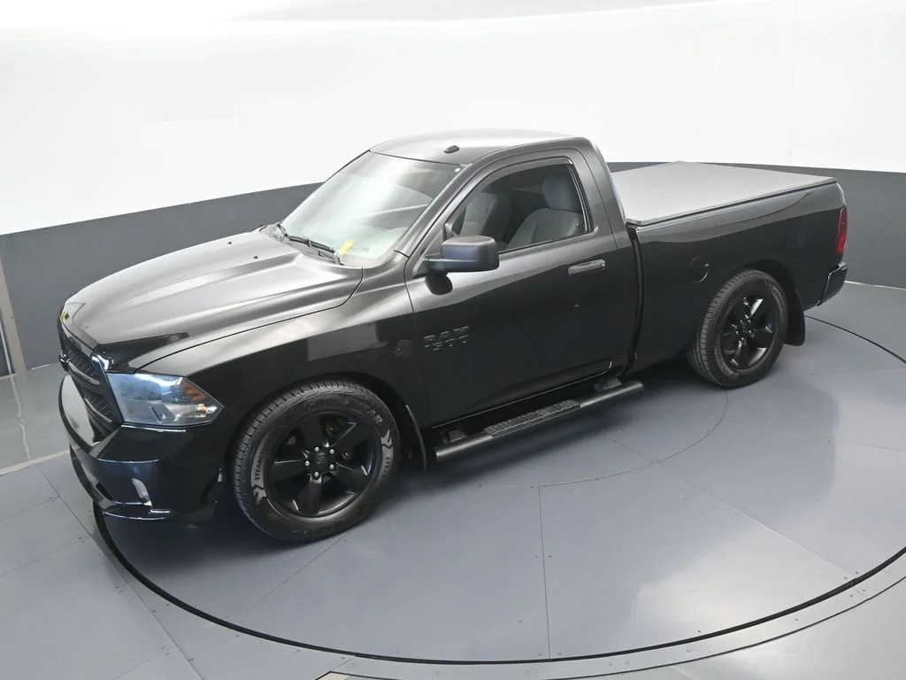 Used 2018 Brilliant Black Crystal Pearlcoat Ram Express image 43