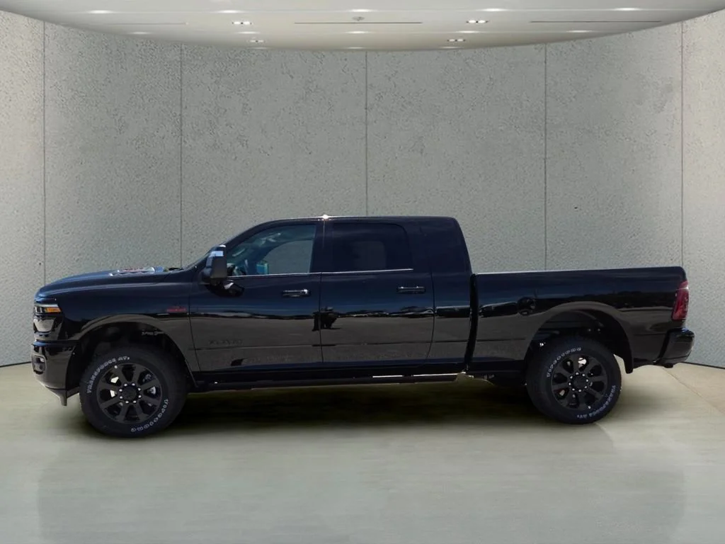 New 2026 Diamond Black Crystal Pearl-Coat Exterior Paint RAM Laramie image 8