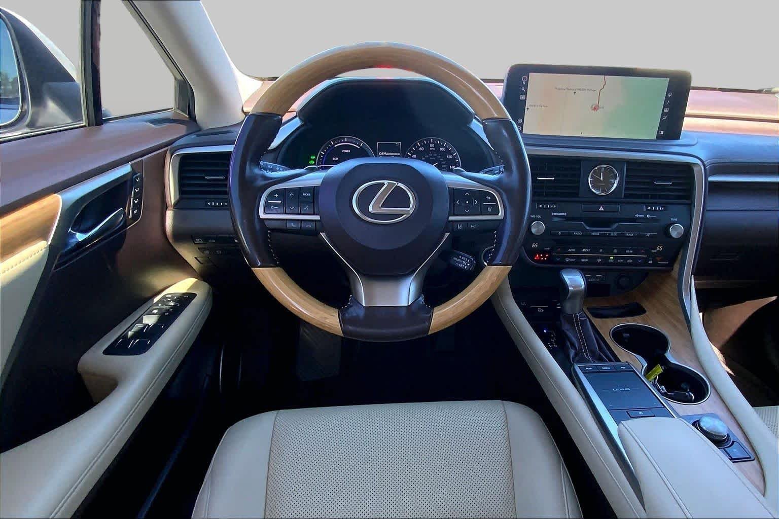 Used 2020 Eminent White Pearl Lexus  image 6