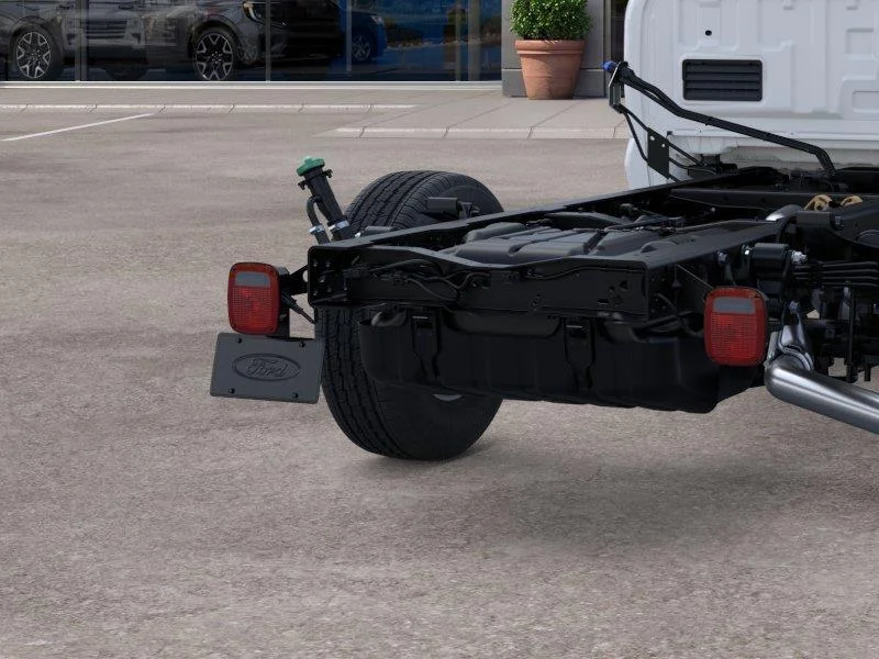 2026 Ford F-350 Super Duty Chassis Cab XLT - Photo 21