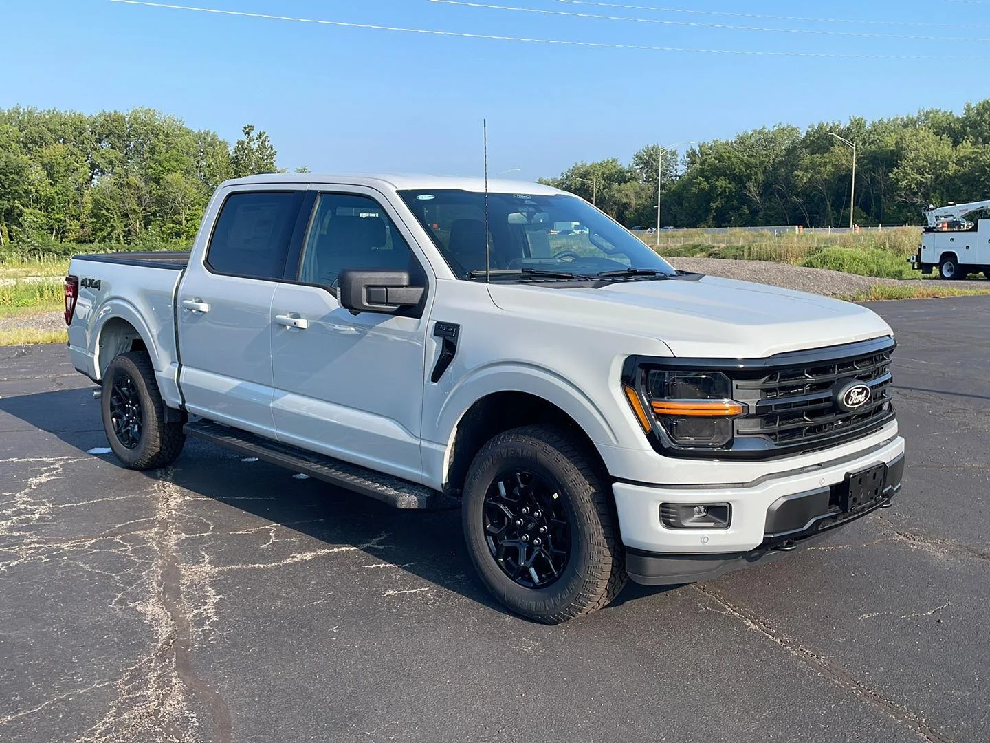 New 2026 Avalanche Ford XLT image 7