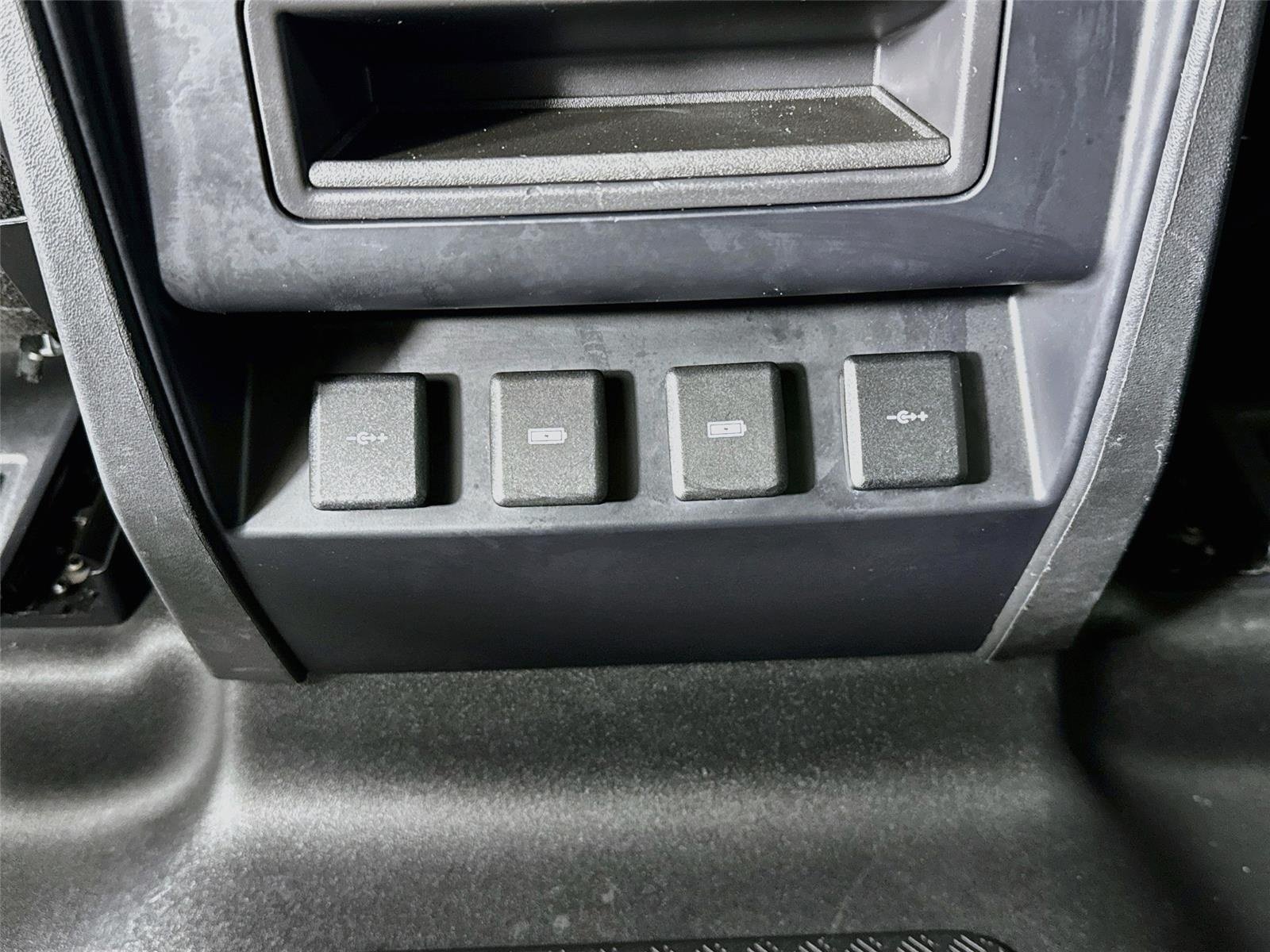 Used 2020 Blue Land Rover Standard image 24