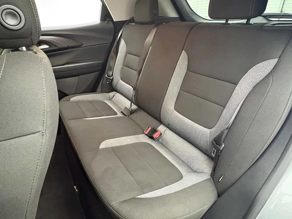 Used 2025 Sterling Gray Metallic Chevrolet LT image 33