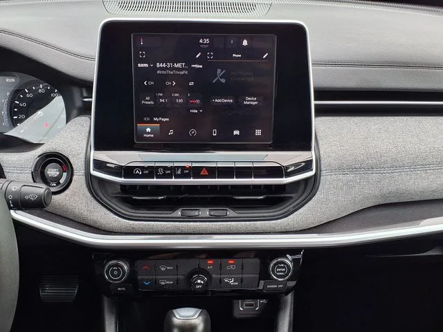 Used 2025 Silver Jeep Latitude image 35