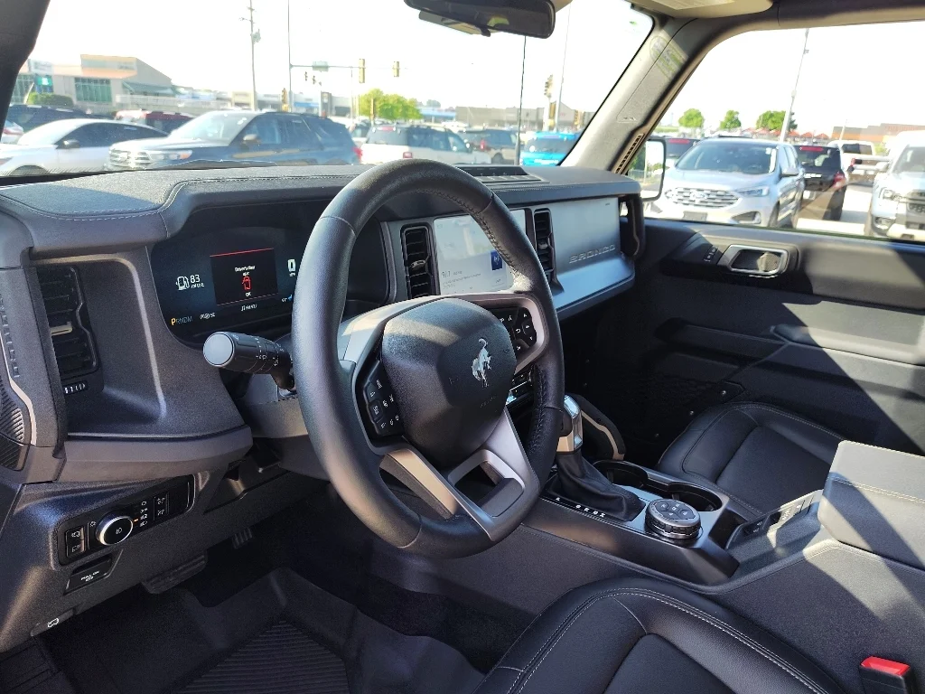 Used 2025 Shadow Black Ford Badlands image 10