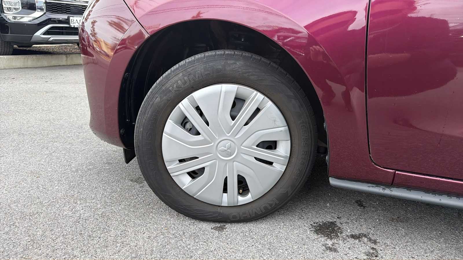Used 2024 Wine Red Metallic Mitsubishi ES image 10