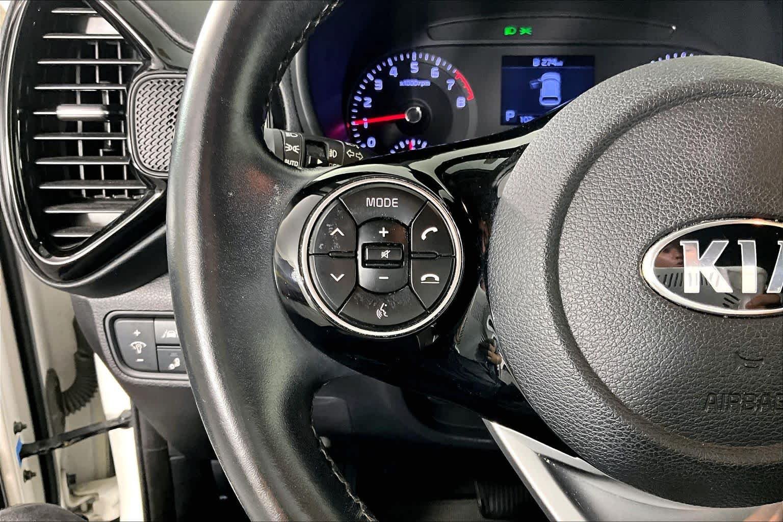 Used 2020 Snow White Pearl Kia EX image 22