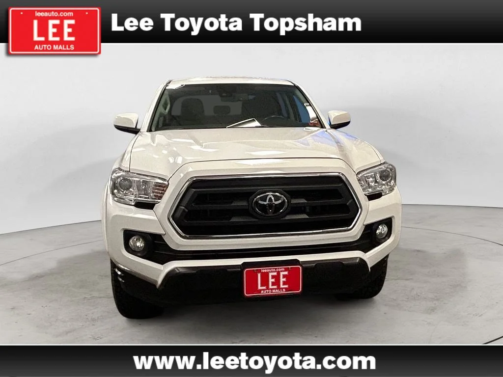 Used 2022 White Toyota SR5 image 8
