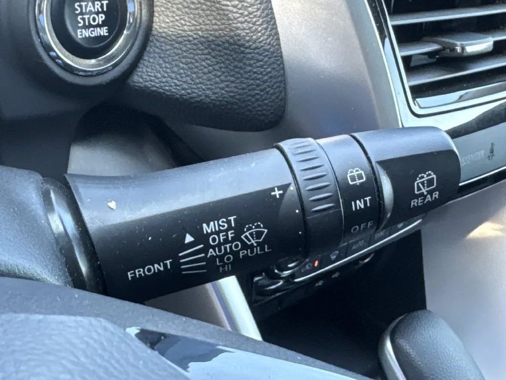 Used 2025 Alloy Silver Metallic Mitsubishi  image 42