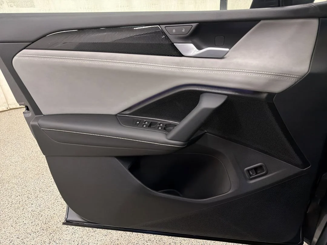 New 2026 Platinum Gray Metallic Volkswagen SE R-Line Black image 18
