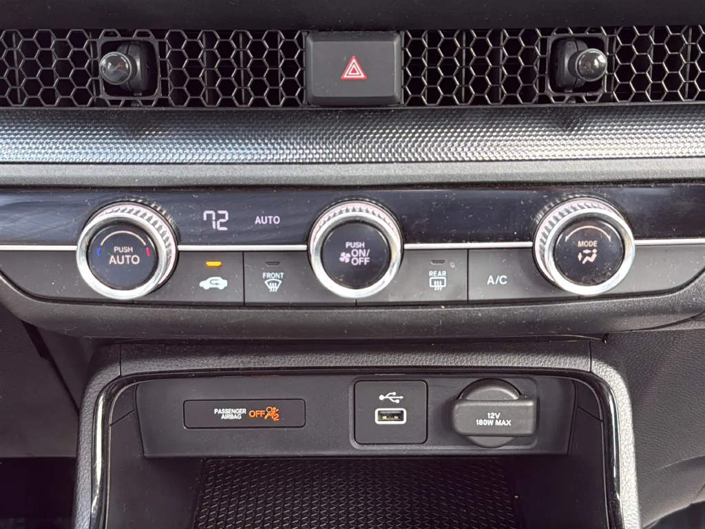 Used 2024  Honda LX image 17