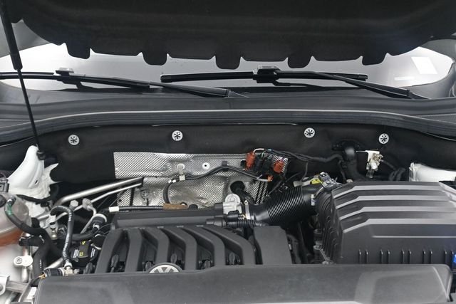 Used 2021 White Volkswagen 3.6L V6 SEL R-Line image 21