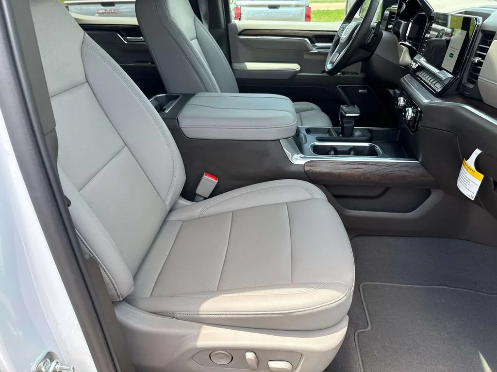 2026 GMC Sierra 1500 SLT - Photo 22