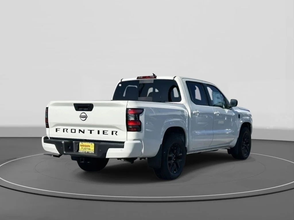 New 2026 Glacier White Nissan SV image 4