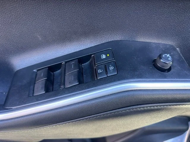 Used 2021 Silver Toyota XLE image 12