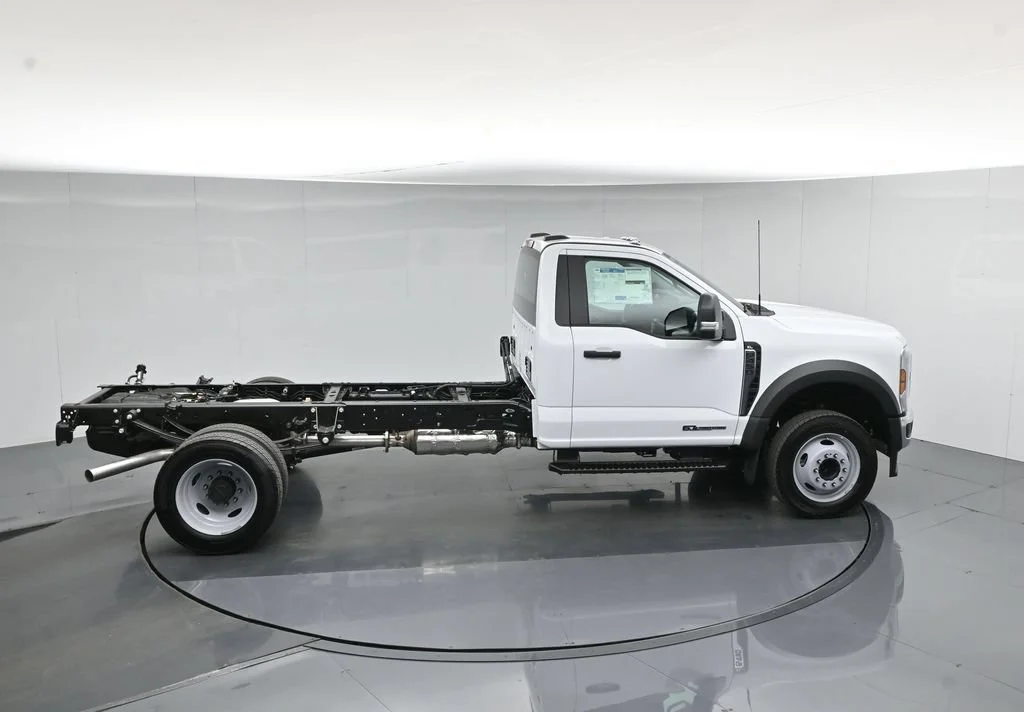 New 2026 Oxford White Ford XL image 36