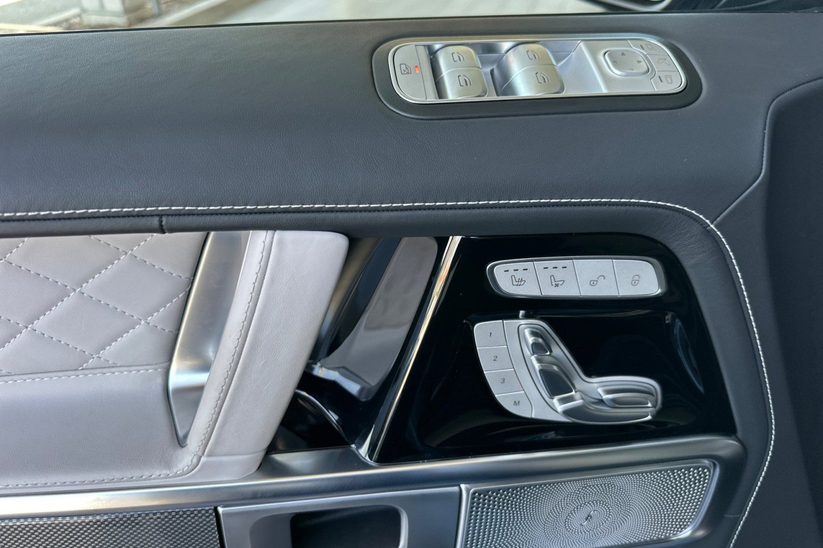 Used 2024 CHINA BLUE Mercedes-Benz G 550 image 12