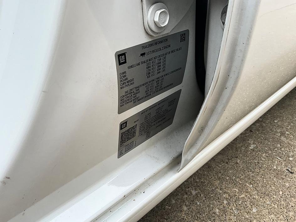 Used 2020 White GMC Elevation image 40