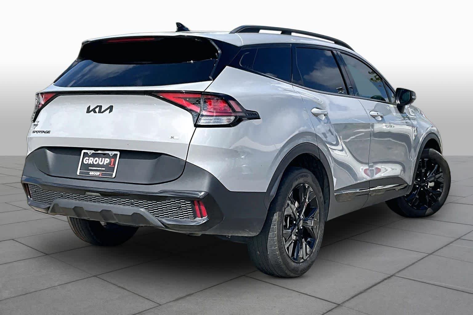 Used 2025 Wolf Gray Kia X-Line image 12