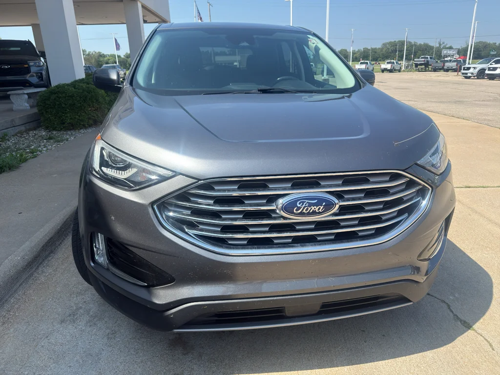 Used 2022 Carbonized Gray Metallic Ford SEL image 8