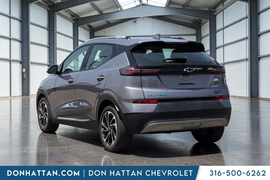 Used 2023 Gray Chevrolet Premier image 22