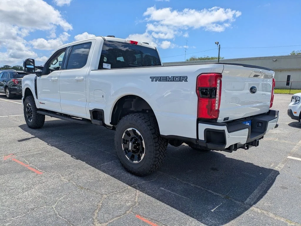 New 2026 Star White Metallic Tri-Coat Ford Lariat image 6