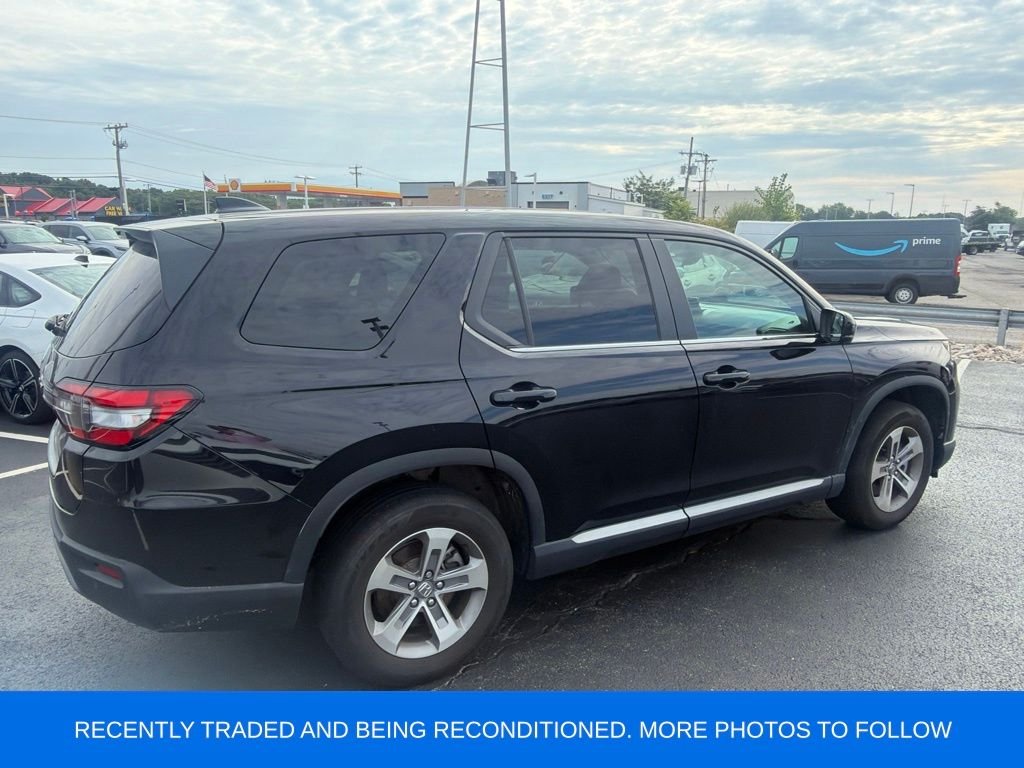 Used 2025 Black Honda EX-L image 3