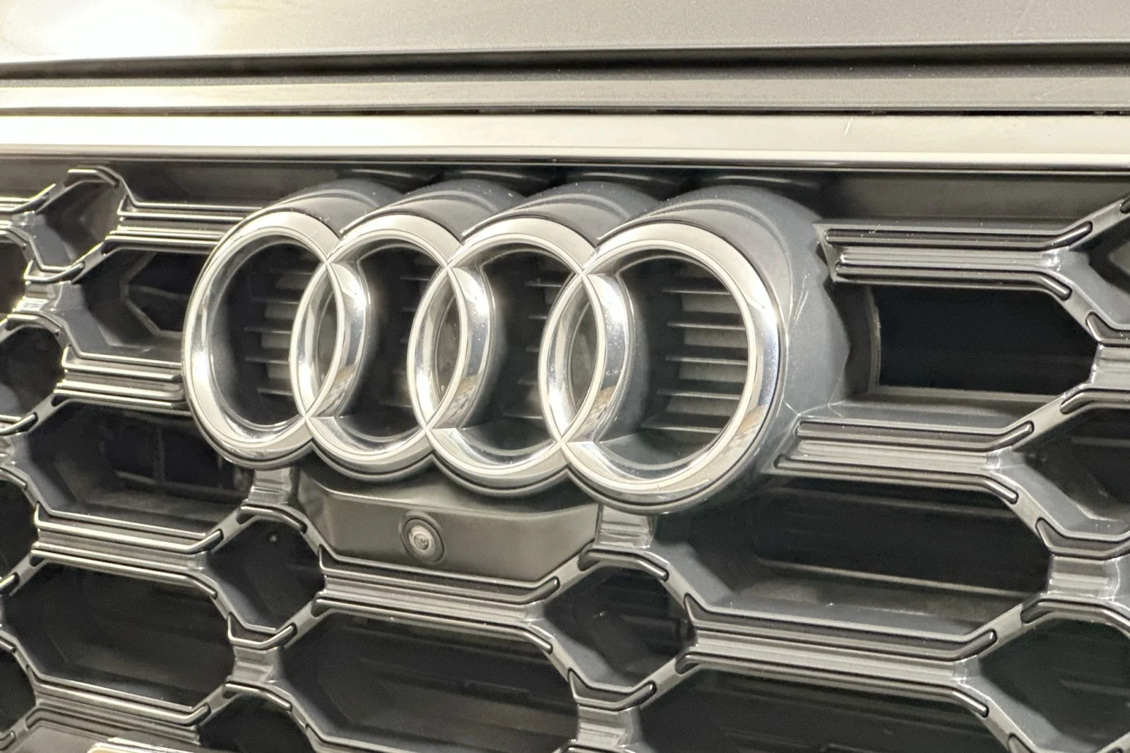 Used 2023 Daytona Gray Pearl Effect Audi S line Prestige image 15