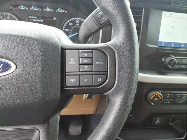 Used 2023 Black Ford XLT image 25
