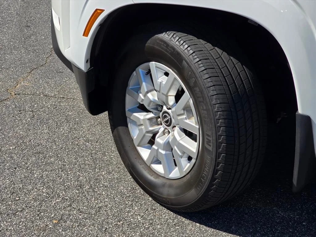 Used 2024 White Nissan SV image 27