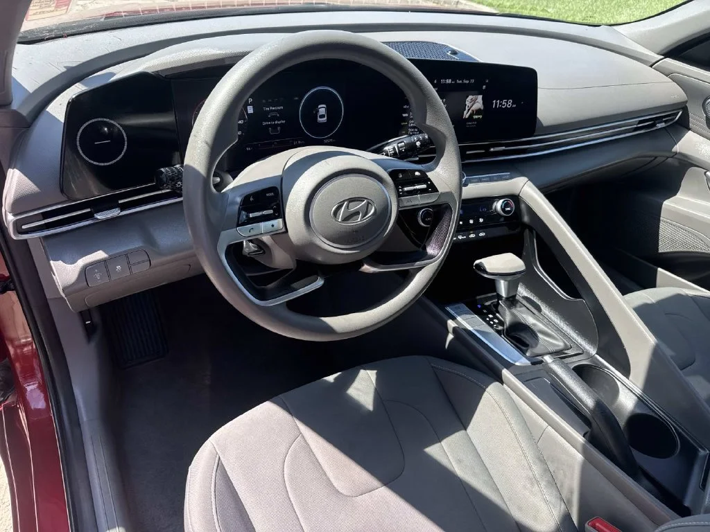 Used 2024 Red Hyundai SEL image 32