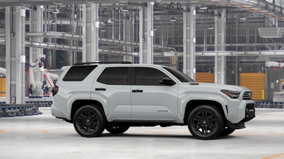 New 2026 Wind Chill Pearl Toyota Platinum image 13