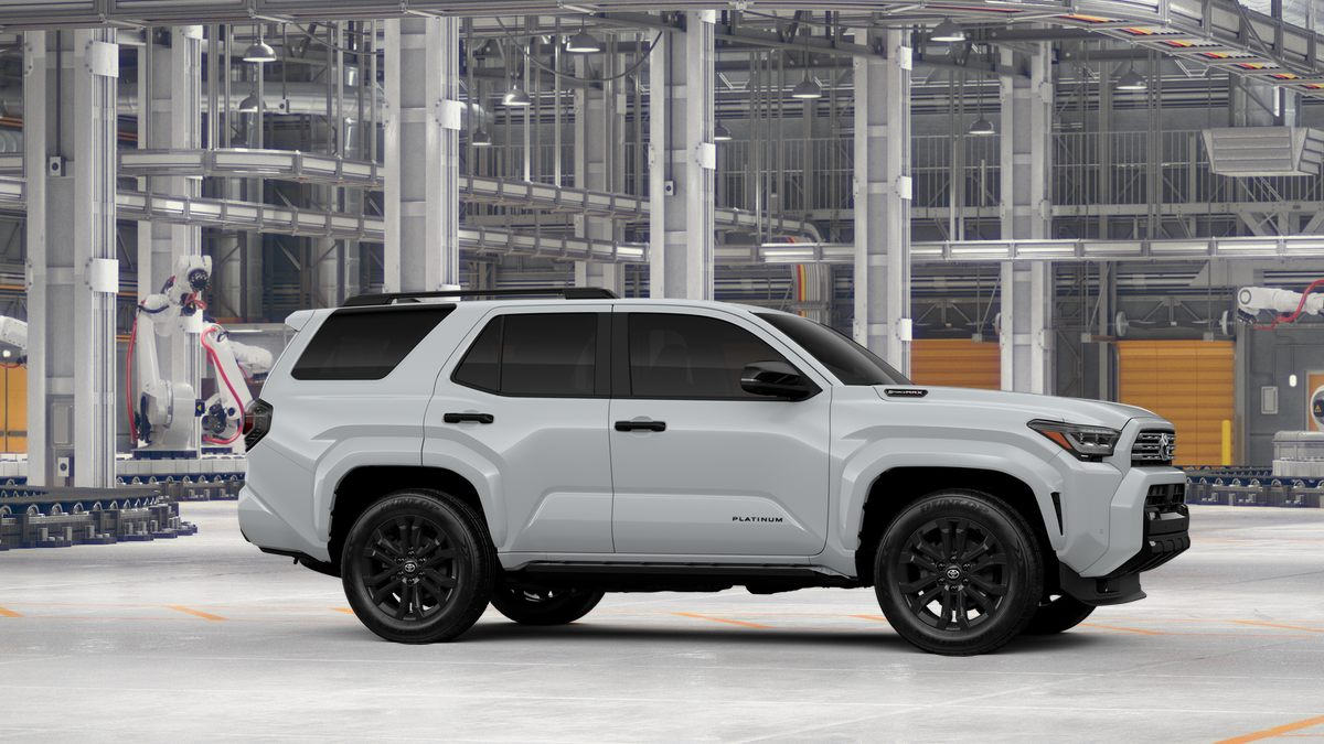 New 2026 Wind Chill Pearl Toyota Platinum image 13