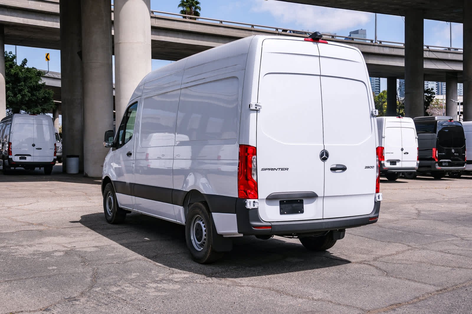 New 2025 Arctic+White Mercedes-Benz Cargo 144WB High Roof RWD 2.0L I4 Diesel Turbo SO image 23