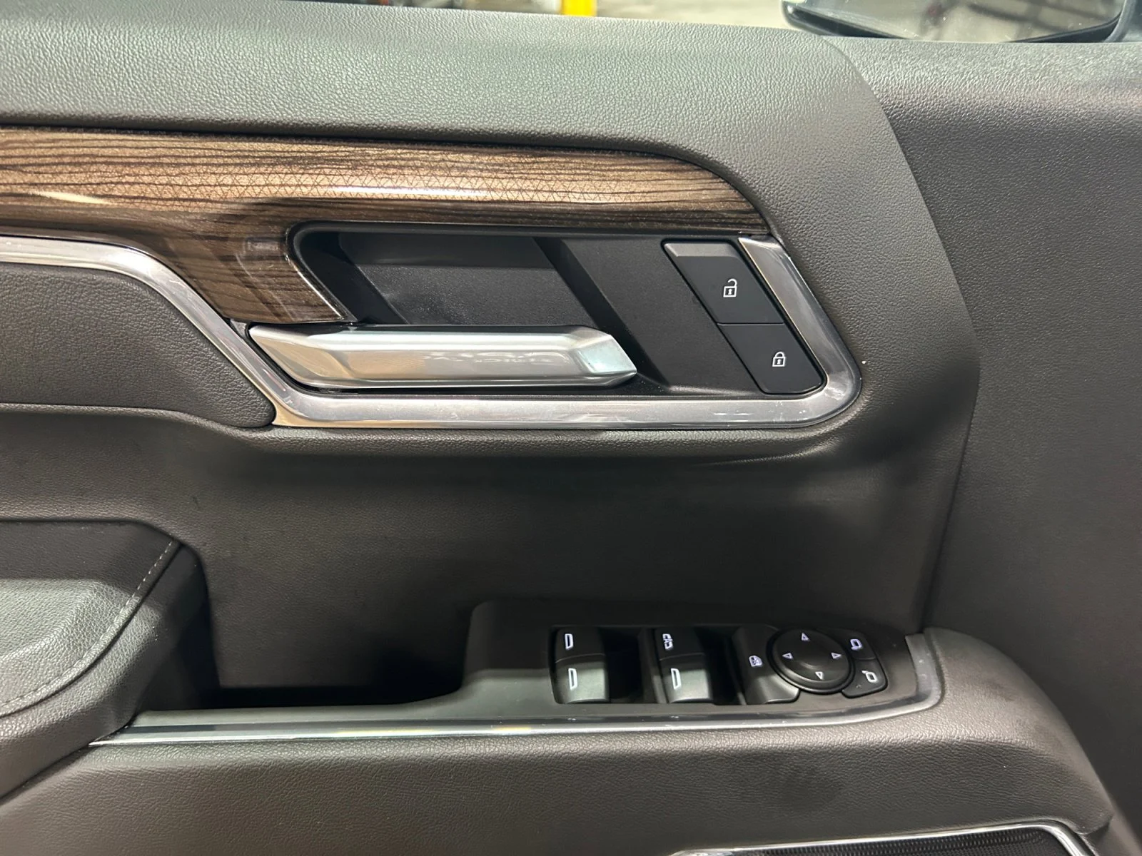 Used 2025 Silver Chevrolet LT Trail Boss Crew Cab image 17