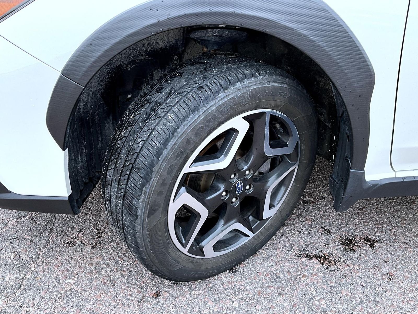 Used 2019 White Subaru 2.0i Limited image 23
