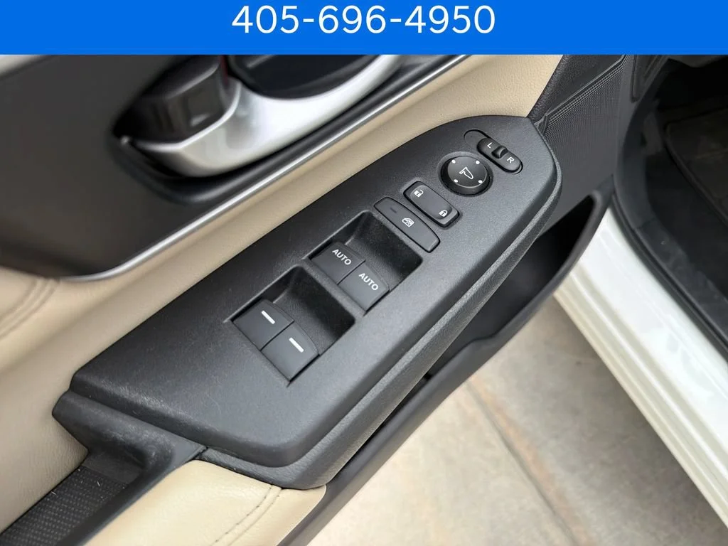 Pre-Owned 2017 Honda CR-V Touring