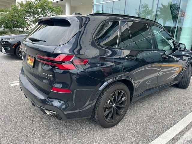 Certified Used 2025 Carbon Black Metallic BMW xDrive40i image 5