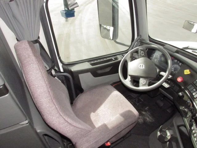 2024 Volvo VN - Photo 9