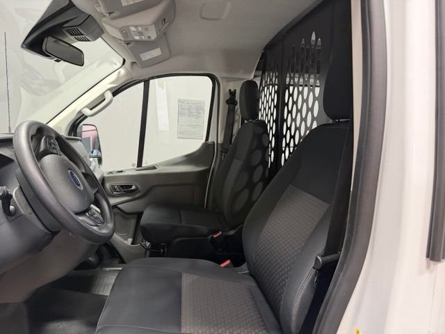 Used 2025 Oxford White Ford Base image 15