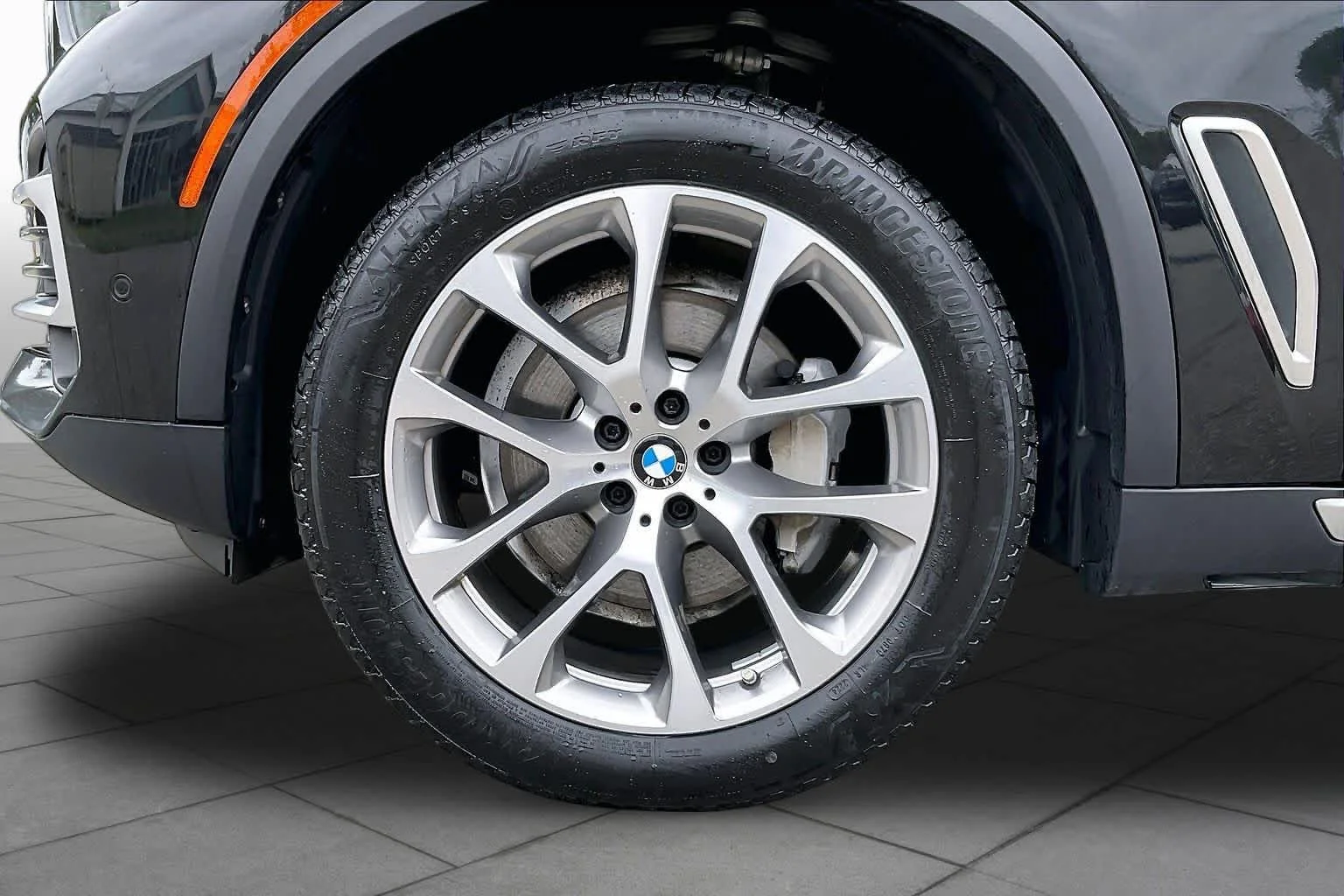 Used 2022 Black Sapphire Metallic BMW xDrive40i image 10