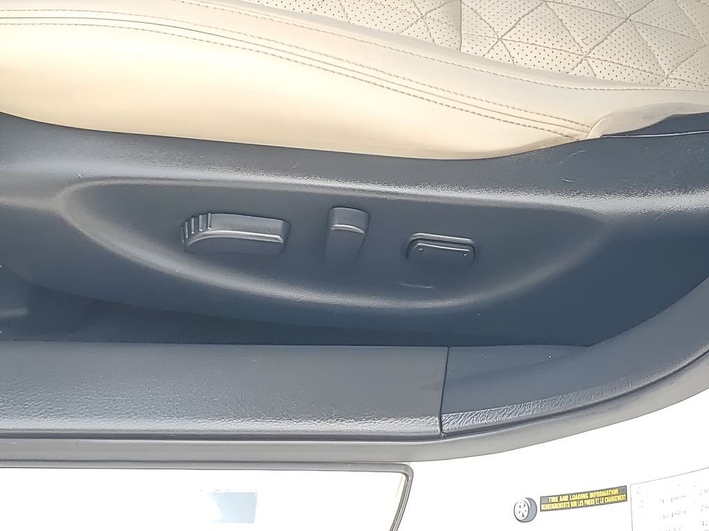 2017 Nissan Maxima Platinum - Photo 16